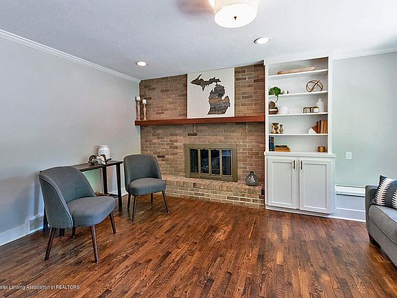 3rd image of 2826 E Colony Dr
