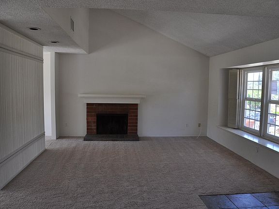 2nd image of 5641 Red River Dr