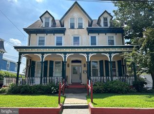 521 Leverington Ave #1B, Philadelphia, PA 19128