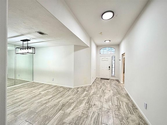 4th image of 3226 Candlepine Dr