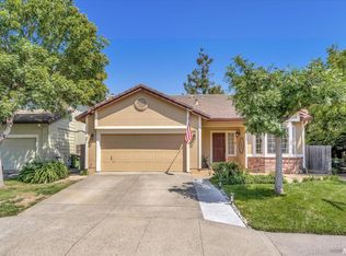 551 Shagbark St, Windsor, CA