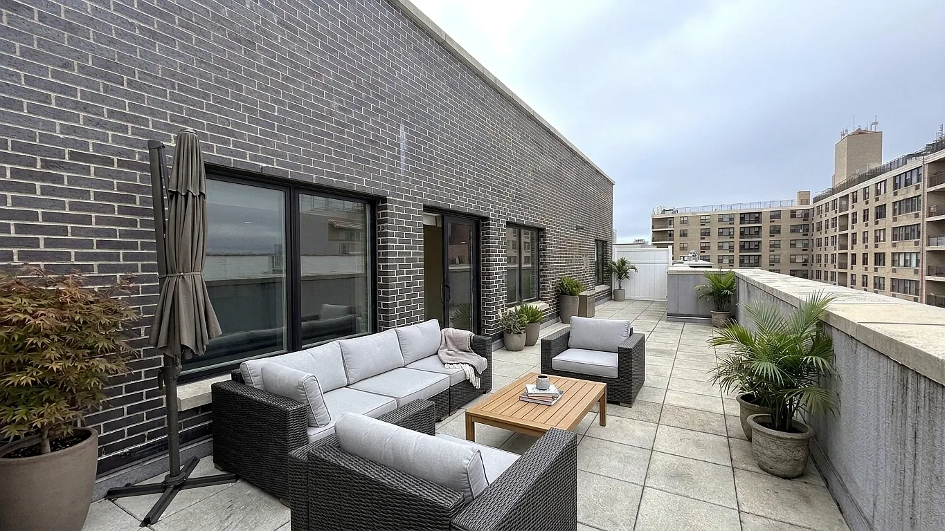 1704 Ocean Avenue — Photo 3
