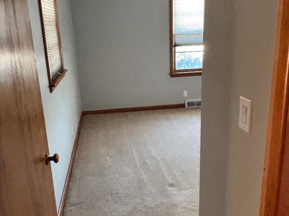 703 S Elm St, Jefferson, IA 50129