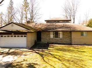 1226 S Center Rd, Saginaw, MI 48638