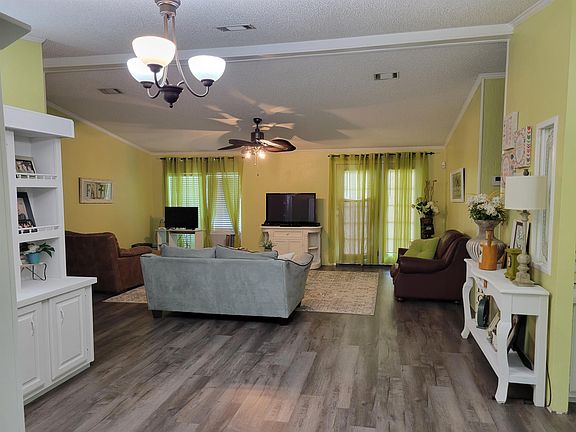 3rd image of 8989 Cedar Dr
