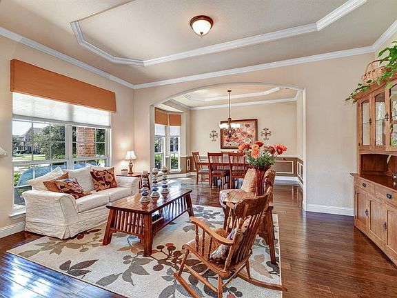 4th image of 2701 Cromwell Ct