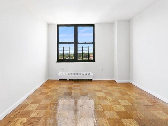 5th image of 235 S Lexington Ave APT 4J