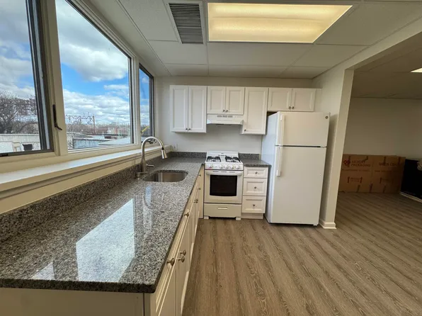 50 Lewis Avenue image 8 of 10