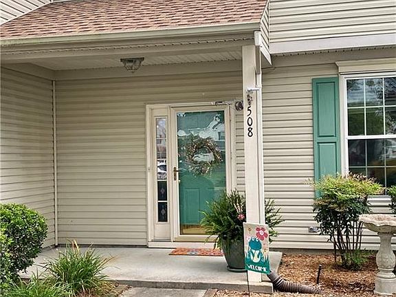 Small Family Friendly Community in the Heart of Great Bridge