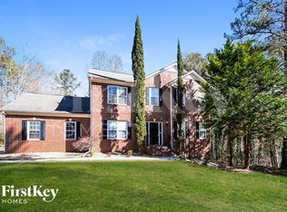 8630 Foxridge Dr, Winston, GA 30187