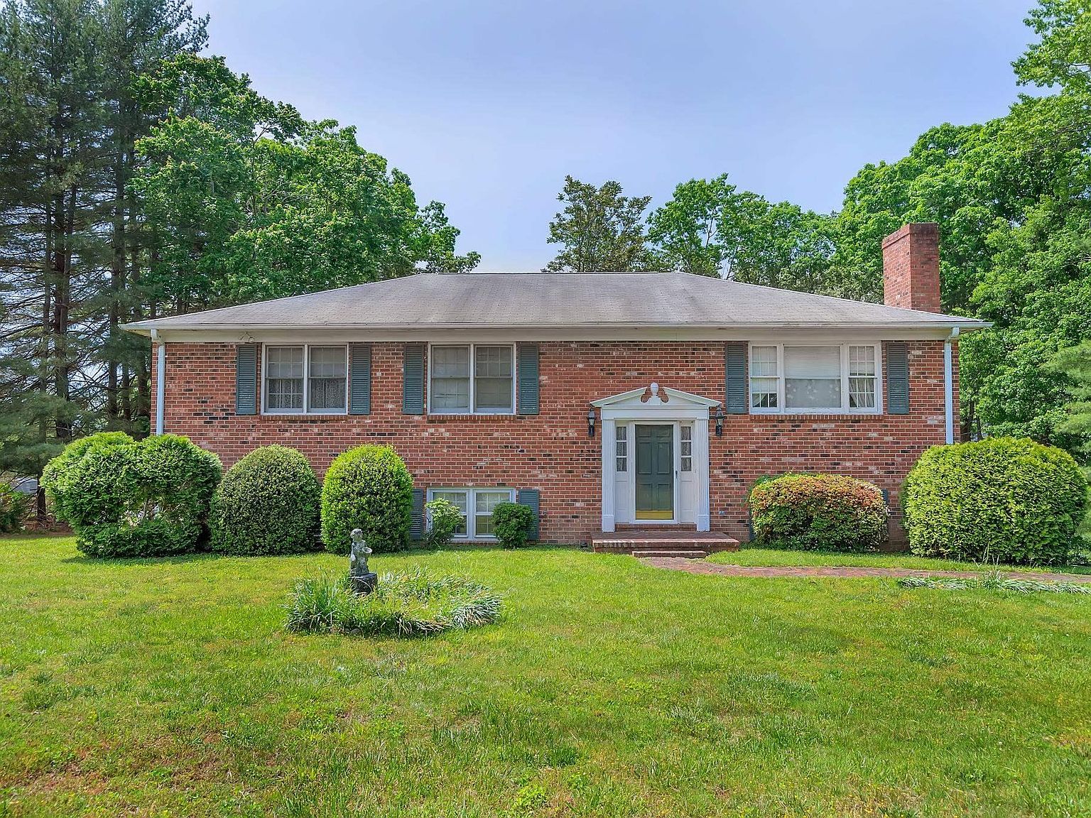 3575 Pinewood Dr, Keswick, VA 22947 Zillow