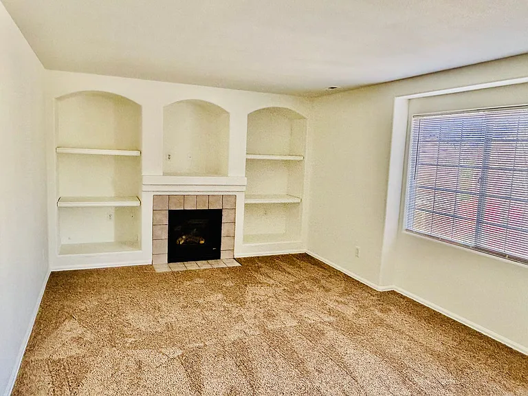 4961 Leland Point — Photo 3