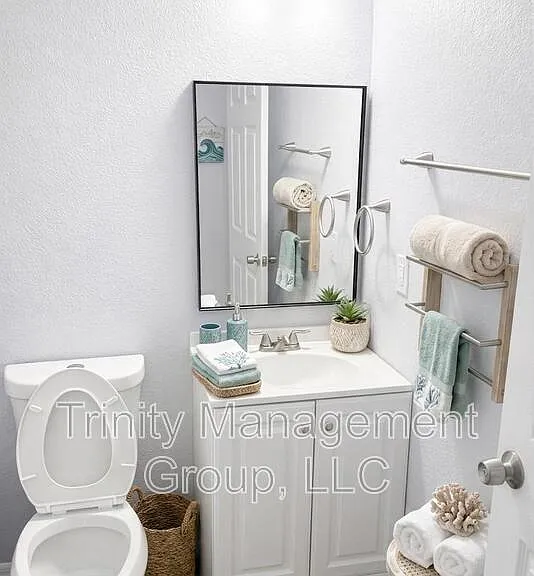 1509 Winding Way E #4 — Photo 3