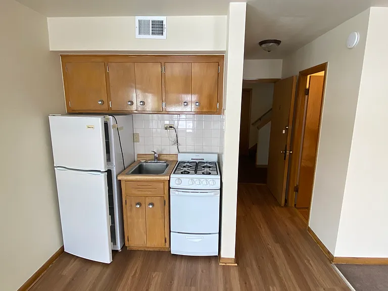 9902 W National Ave #8 — Photo 3