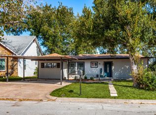 1720 Hillside Dr, River Oaks, TX 76114