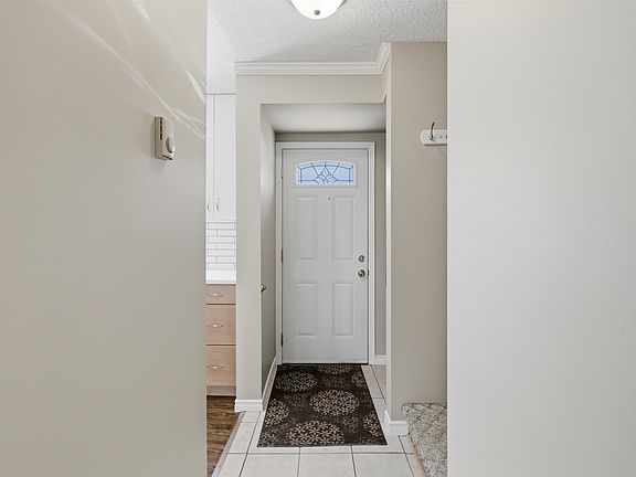 5th image of 1605 Summit Dr #35