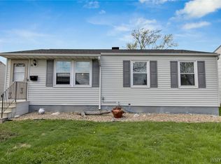 16 E Rouen Dr, Buffalo, NY 14227