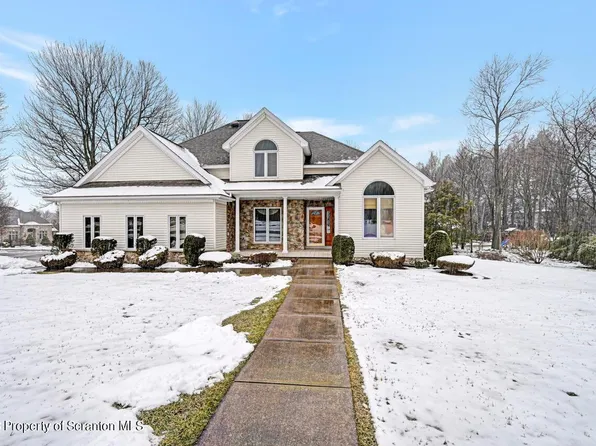 501 Sunrise Blvd, Moscow, PA 18444