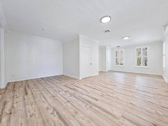 3rd image of 4225 E Main Street