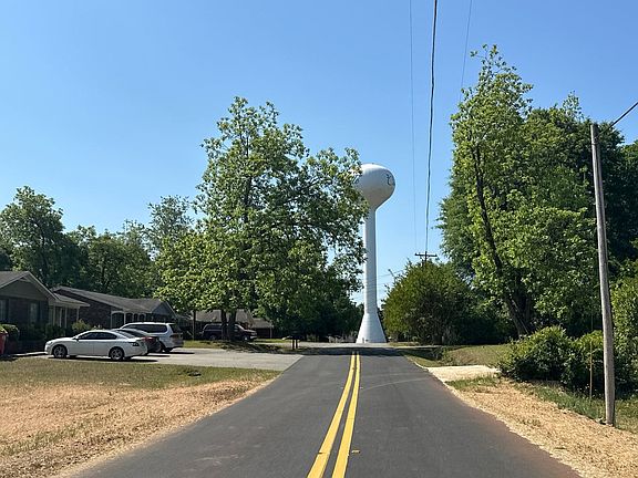 4th image of 107 Archdale Dr