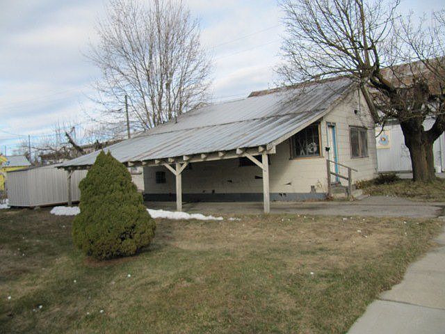 Front house with carport