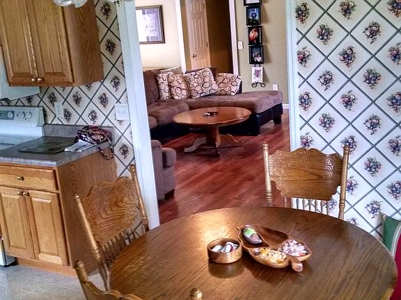 Eat In Dining Area