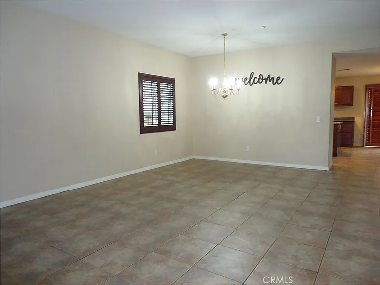 1093 Tangerine Dr — Photo 2