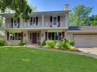 3436 W Colette Ct, Mequon, WI 53092