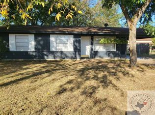 204 Ward St, Maud, TX 75567