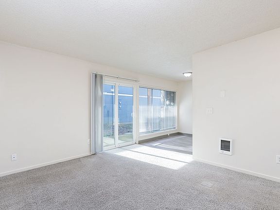 5th image of 8600 SW Scholls Ferry Rd APT 15