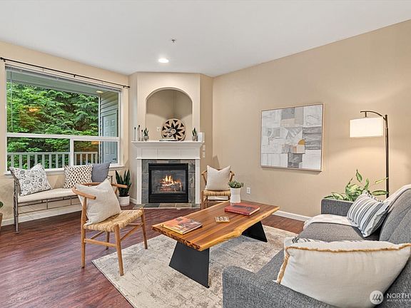 3rd image of 12530 Admiralty Way #K204