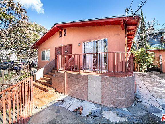 2nd image of 1632 Echo Park Ave