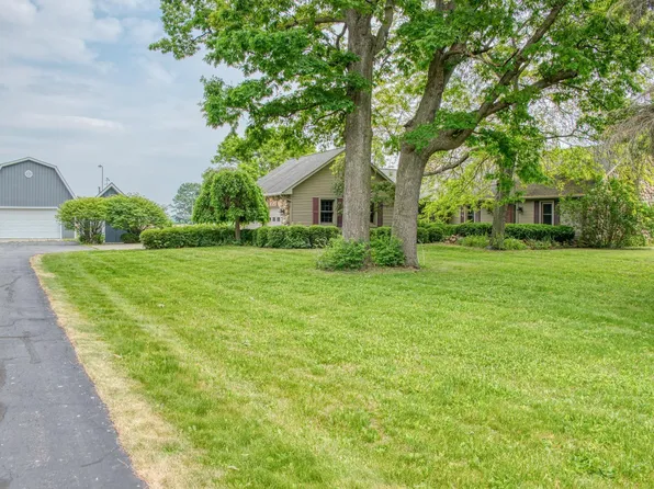 109 S Kerby Rd, Corunna, MI 48817