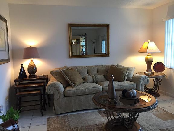 3rd image of 432 Southampton B