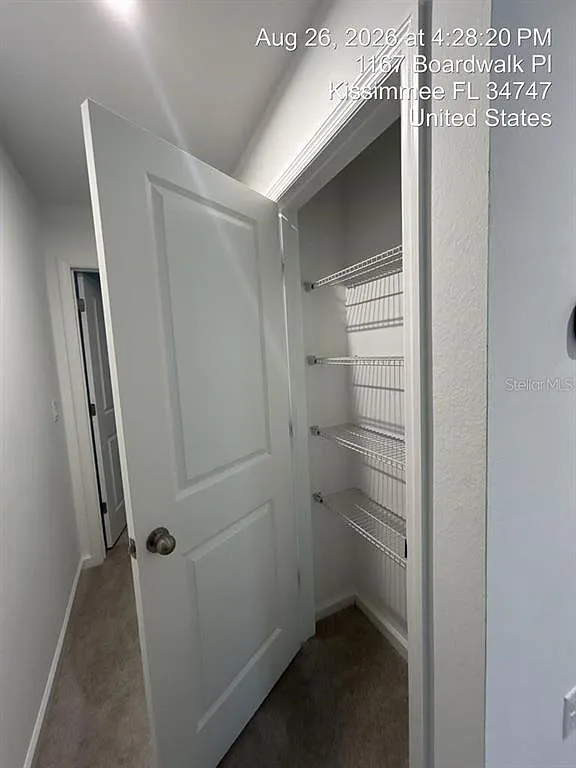 3 bed, 3.0 bath, 1473 sqft, $1,980 — Photo 2