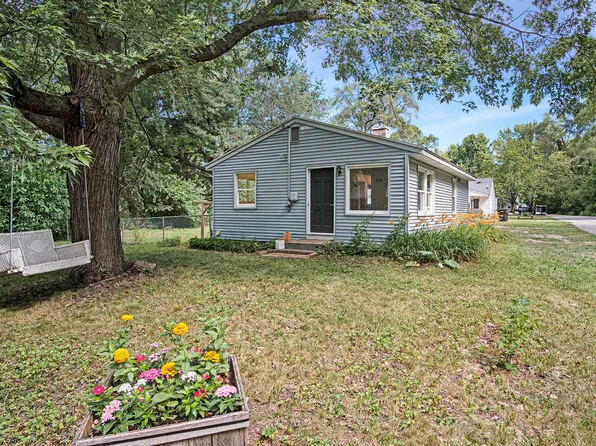 165 Kenton St SE, Grand Rapids, MI 49548