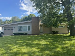 1909 Haslett Rd, Haslett, MI 48840