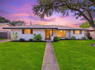 1819 Baffin Dr, Portland, TX 78374