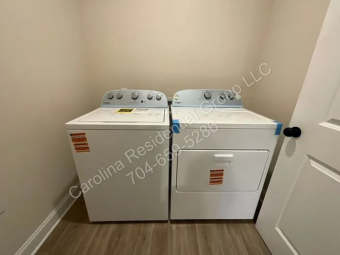 307 N Catawba St — Photo 19