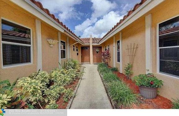 Home For Sale In Coral Springs