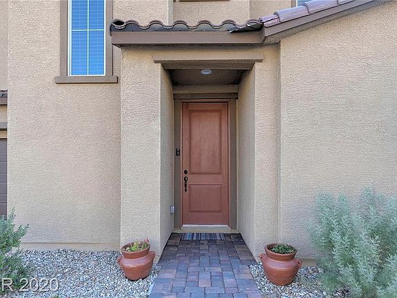 3rd image of 8090 Pinyon Ridge St