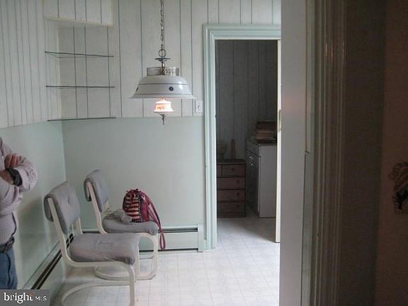 3rd image of 741 Hill St