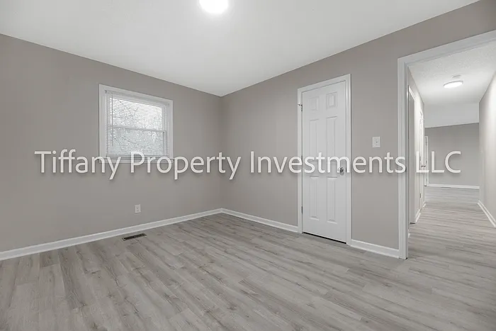 2331 Woodleaf Dr — Photo 12