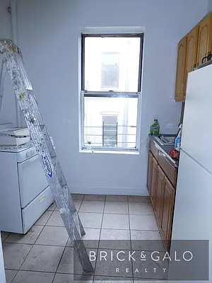 Rented by BRICK & GALO REALTY CORP | media 6