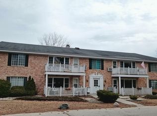 524 Laurel Lake Rd, Thiensville, WI 53092