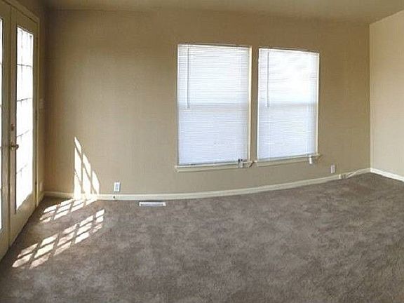 3rd image of 104 El Bosque Dr #104