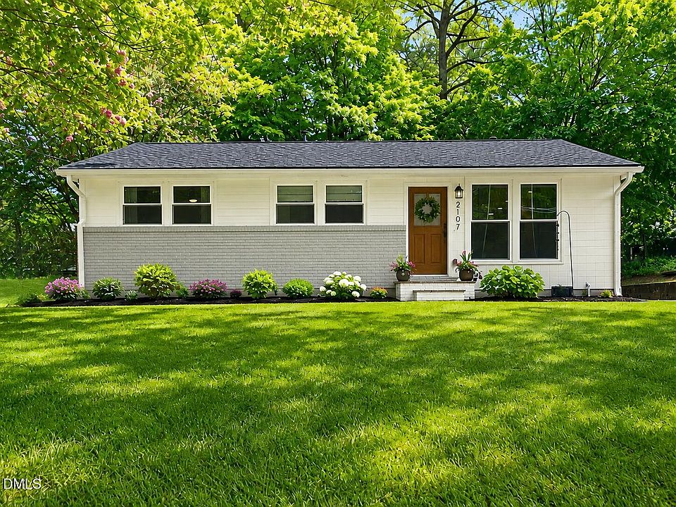 1st image of 2107 Dandridge Dr