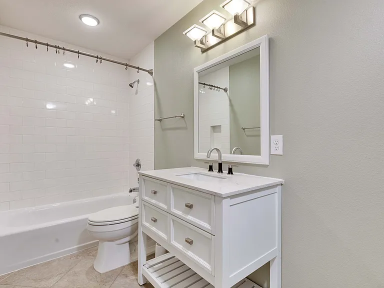1603 Summer Creek Ct #A — Photo 26