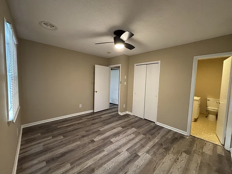 4849 Rosehill Rd — Photo 10
