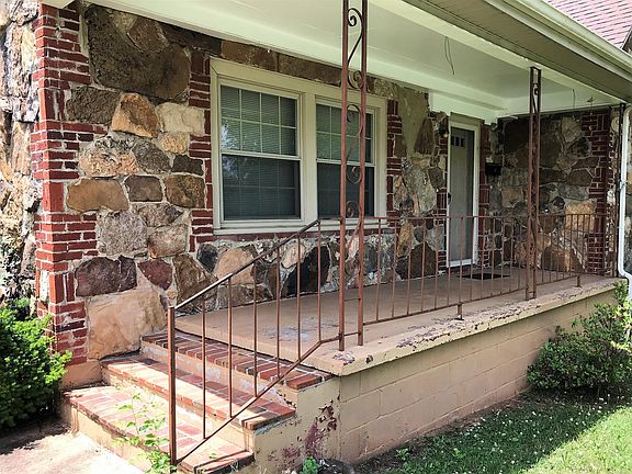 2nd image of 700 Cumberland Dr